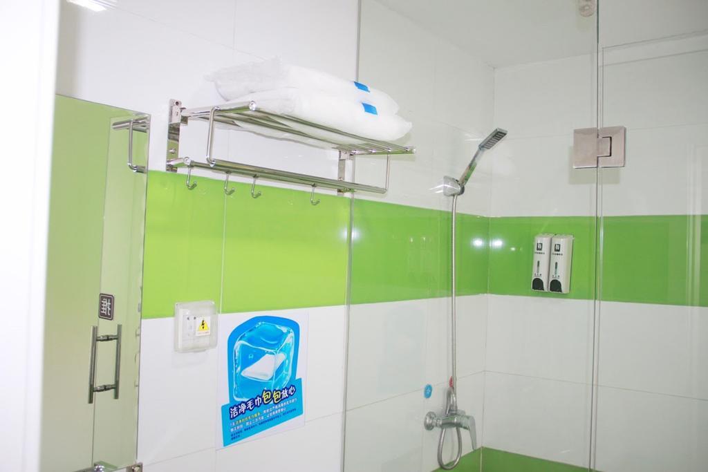 7Days Inn Guangzhou Jiaokou Subway Station 2Nd الغرفة الصورة