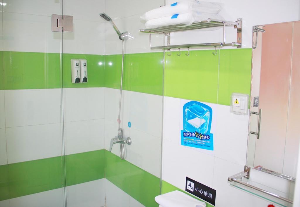 7Days Inn Guangzhou Jiaokou Subway Station 2Nd الغرفة الصورة